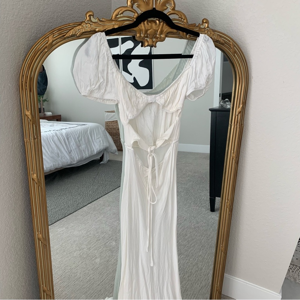 Verge Girl White Maxi Dress - Picture 5 of 12